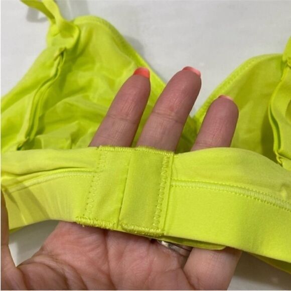 NWT SKIMS bra and panty set‎ - Picture 3 of 8